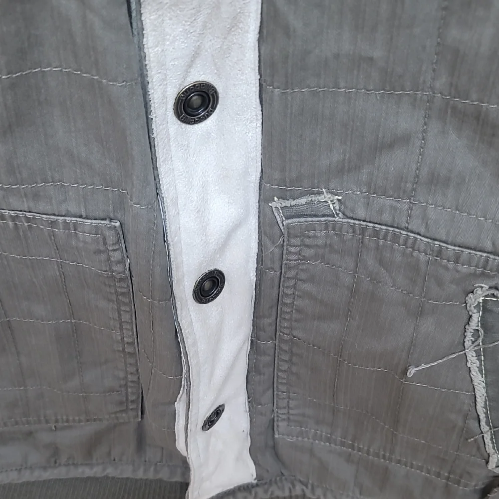 Billabong Sherpa-Lined Vest 🤎🩶 - Picture 4 of 10